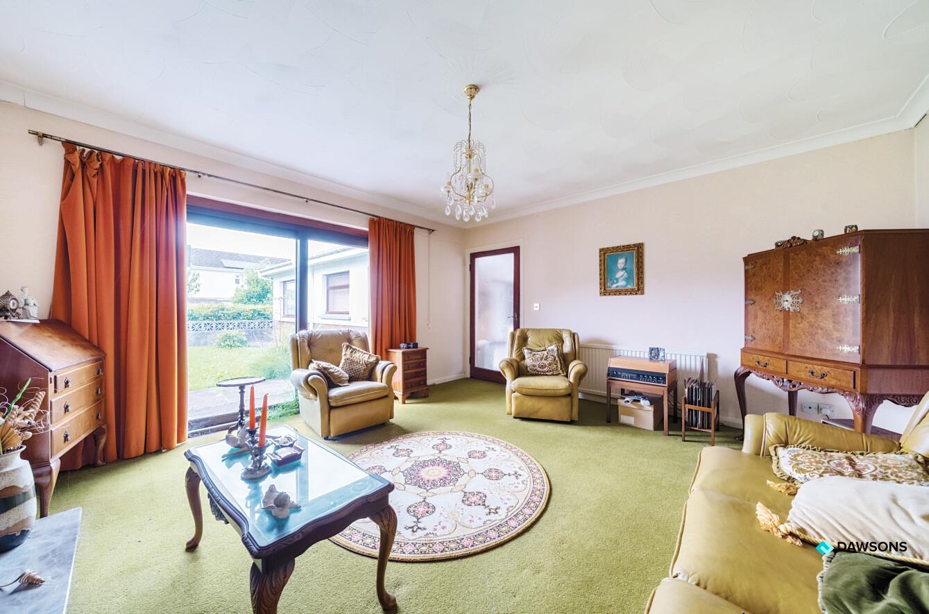 Y Llwyn, Llanelli, SA15 1JT